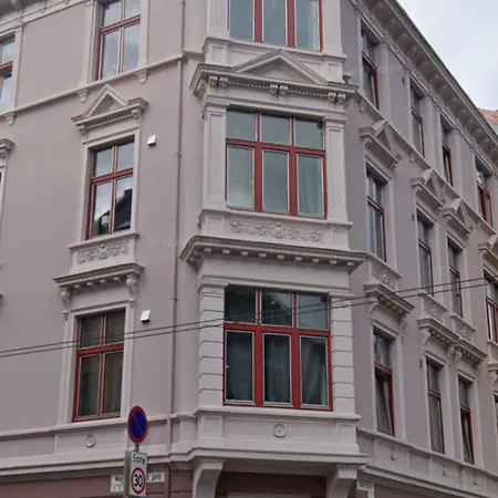 Super Centrally Located In The Center Of * Bergen