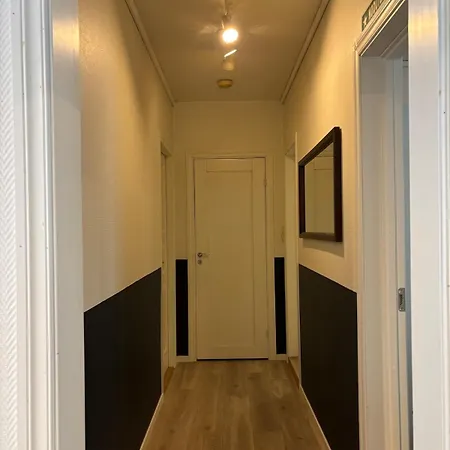 Super Centrally Located In The Center Of Lejlighed Bergen