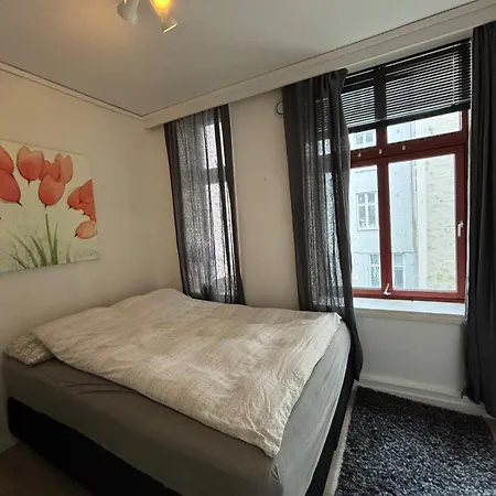 Super Centrally Located In The Center Of Lejlighed *